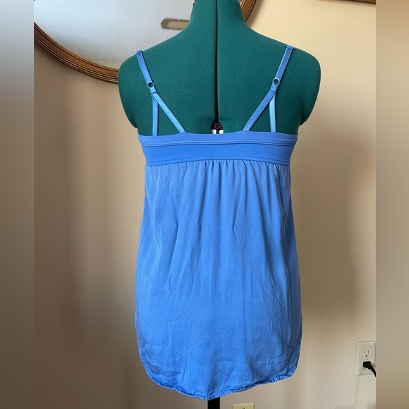 Lululemon size 2 babydoll tank top with adjustable straps and removable cups - Picture 3 of 8